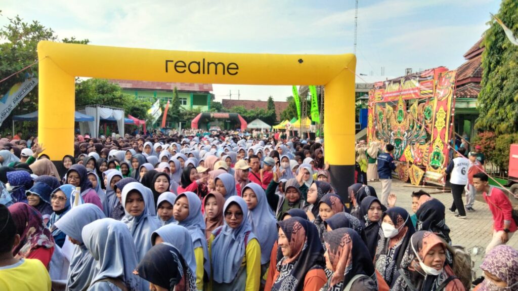 Jalan Sehat Memperingati HAB Ke-80 Kemenag di MAN 3 Nganjuk